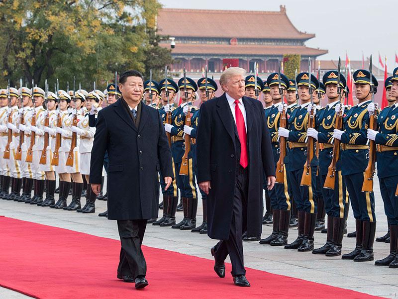 11月9日，国家主席习近平在北京人民大会堂东门外广场举行欢迎仪式，欢迎美利坚合众国总统唐纳德·特朗普对中国进行国事访问。