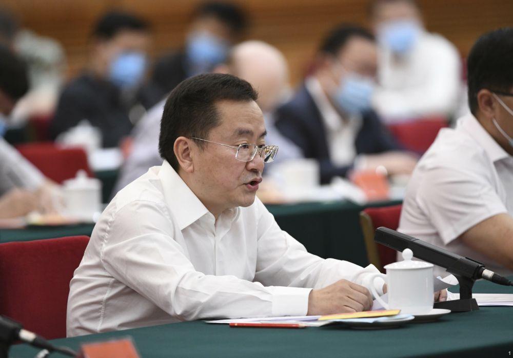 童朝晖在座谈会上发言。新华社记者　殷博古　摄